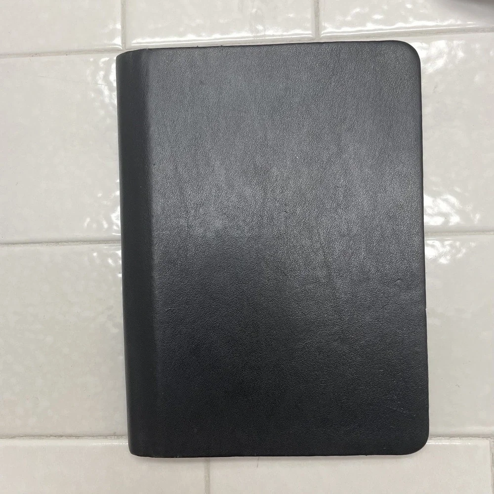 moleskine kindle cover and space for notepad color black